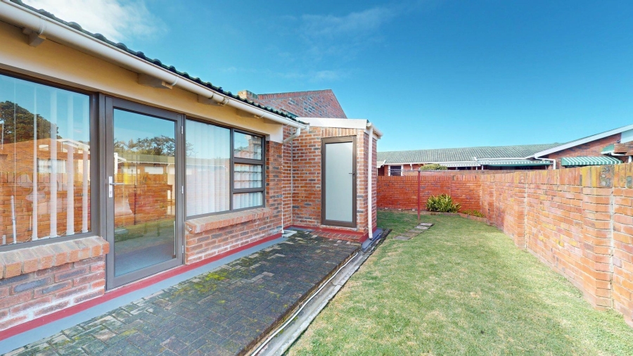2 Bedroom Property for Sale in Sherwood Eastern Cape